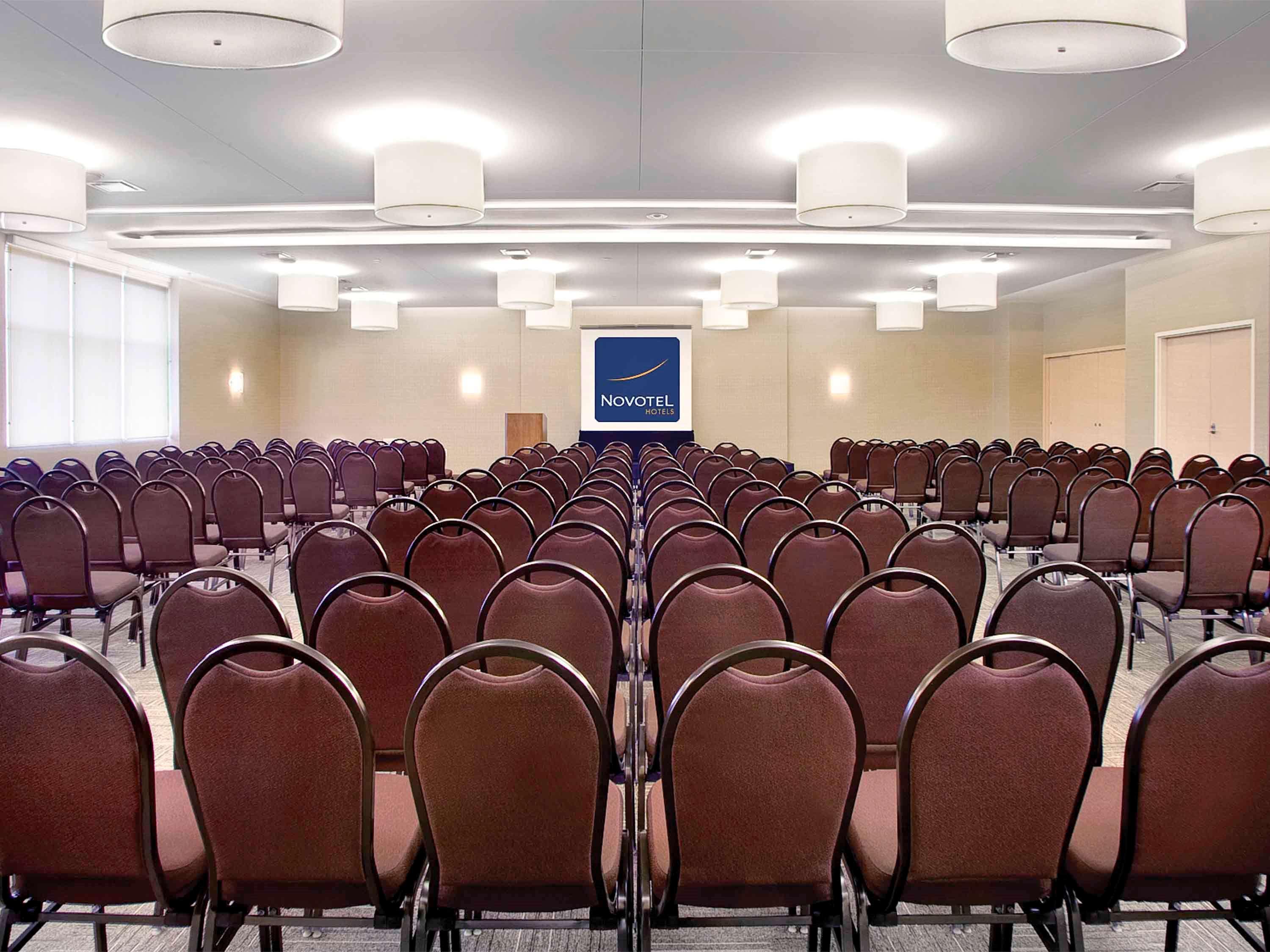 Novotel Montreal Aeroport Dorval Dış mekan fotoğraf