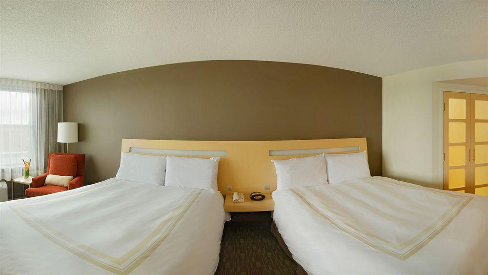 Novotel Montreal Aeroport Dorval Dış mekan fotoğraf